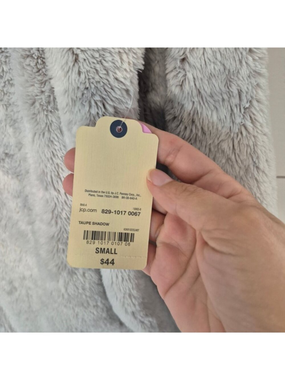 St. Johns Bay Womens Faux Fur Pullover Jacket Small Taupe Shadow Plush Long Slee - Picture 5 of 9